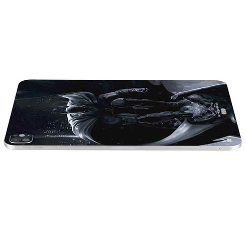 DC Comics Arkham Origins Batman In action pose iPad Pro 13in M4 (2024) Skin