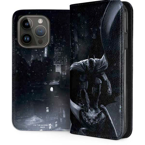 DC Comics Arkham Origins Batman In action pose iPhone 15 Pro Folio Case