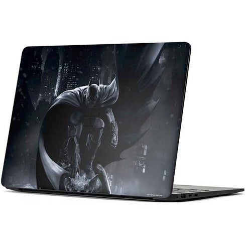 DC Comics Arkham Origins Batman In action pose Surface Laptop 7 15in Skin