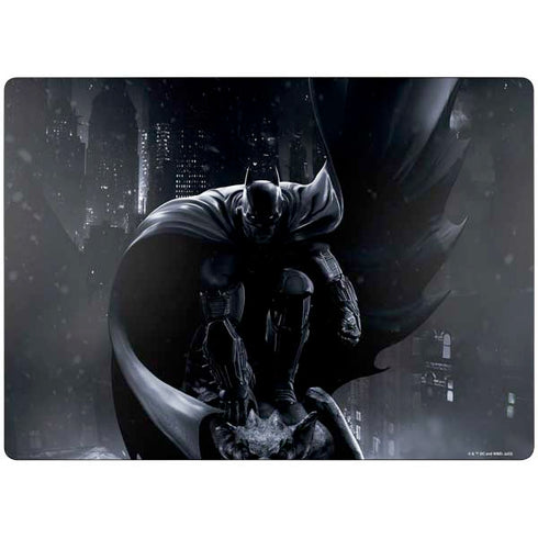 DC Comics Arkham Origins Batman In action pose Surface Laptop 7 15in Skin