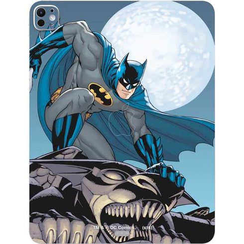DC Comics Batman Watches Over the City iPad Pro 13in M4 (2024) Skin