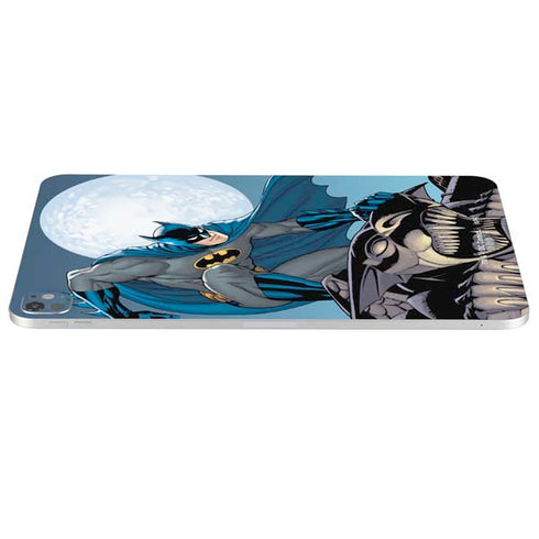 DC Comics Batman Watches Over the City iPad Pro 13in M4 (2024) Skin