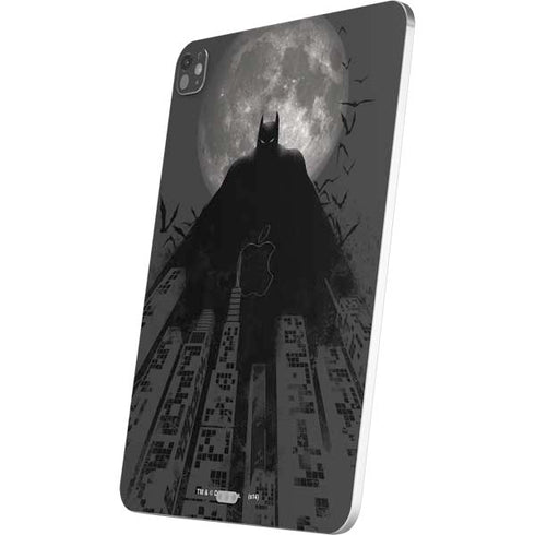 DC Comics Batman On City with Moon Art iPad Pro 13in M4 (2024) Skin