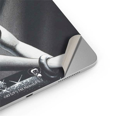 Betty Boop Black and White iPad Pro 13in M4 (2024) Skin