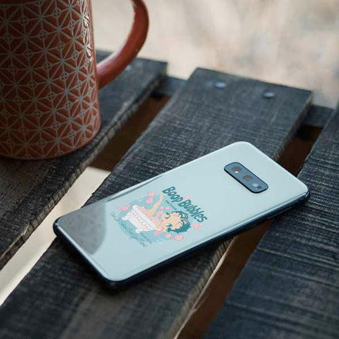 Betty Boop Bubbles Galaxy S10e Skin