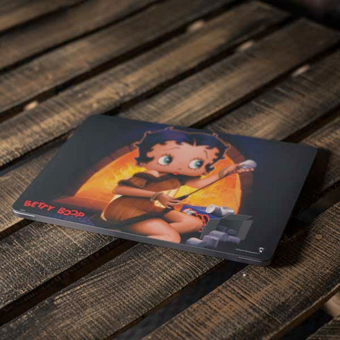 Betty Boop Roasting Marshmallows Apple MacBook Air Skin