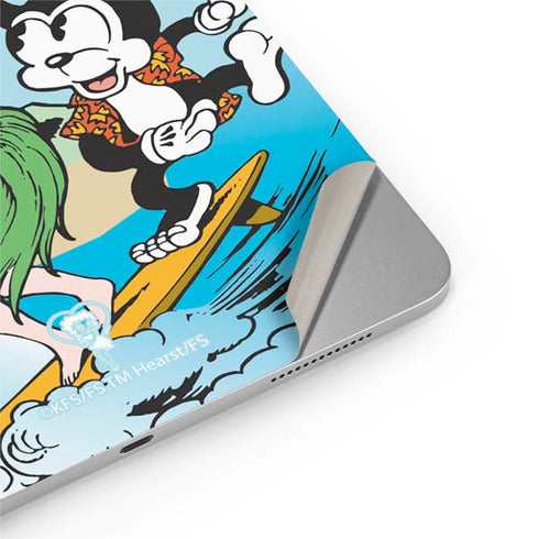 Betty Boop Surfing iPad Pro 13in M4 (2024) Skin