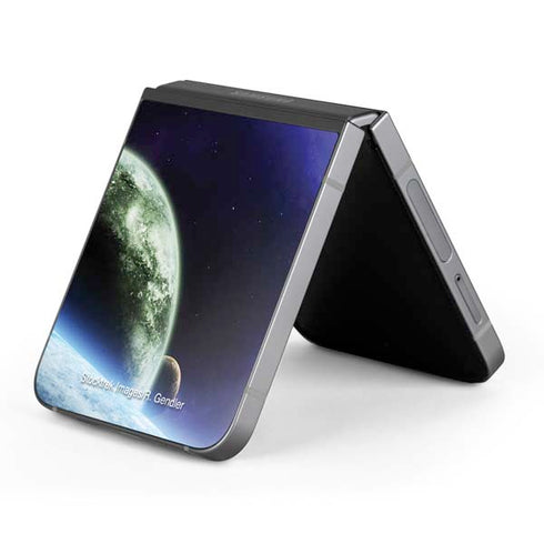 Bird-Shaped Nebula Galaxy Z Flip6 Skin