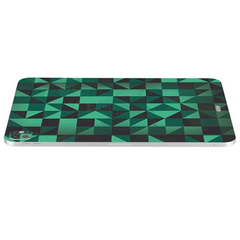 Black & Green iPad Pro 13in M4 (2024) Skin