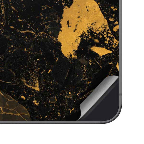 Black and Gold Scattered Marble Galaxy S25 Plus Skin