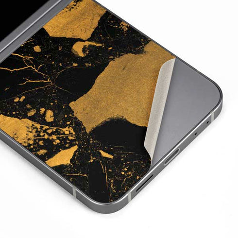Black and Gold Scattered Marble Galaxy Z Flip6 Skin