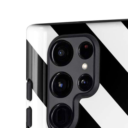 Black and White Geometric Stripes Galaxy S25 Ultra Impact Case