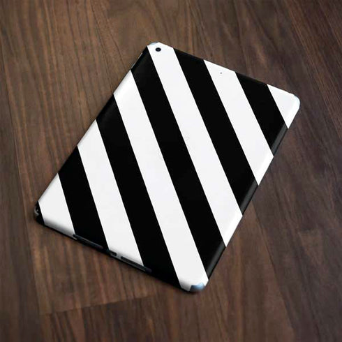 Black and White Geometric Stripes Apple iPad Skin