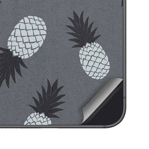 Black and White Pineapples Galaxy S25 Plus Skin