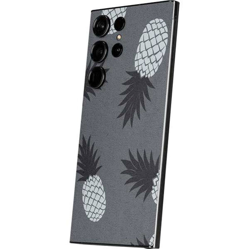Black and White Pineapples Galaxy S25 Ultra Skin
