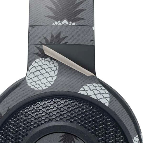 Black and White Pineapples Razer Kraken X Skin