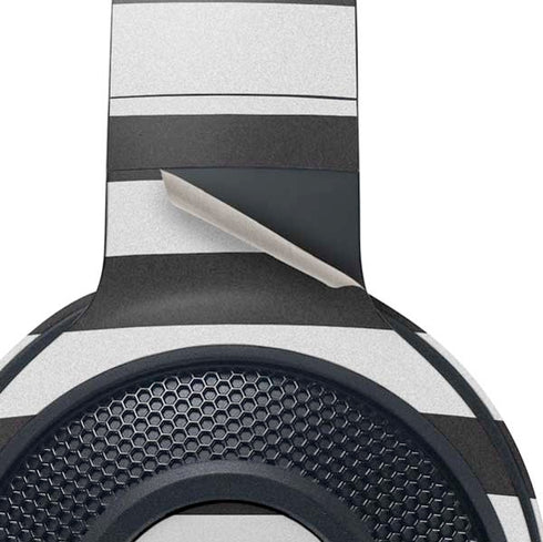 Black And White Striped Heart Razer Kraken X Skin