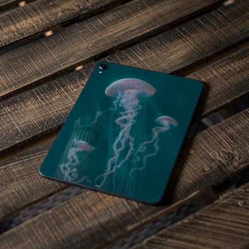 Blue Jellyfish by Vincent Hie Apple iPad Pro Skin