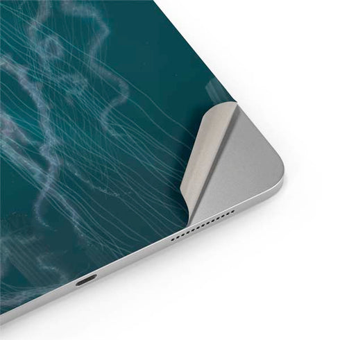 Blue Jellyfish by Vincent Hie iPad Pro 13in M4 (2024) Skin