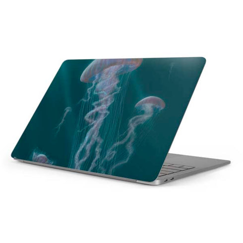 Blue Jellyfish by Vincent Hie Apple MacBook Pro 16-inch Skin