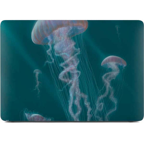 Blue Jellyfish by Vincent Hie Apple MacBook Pro 16-inch Skin