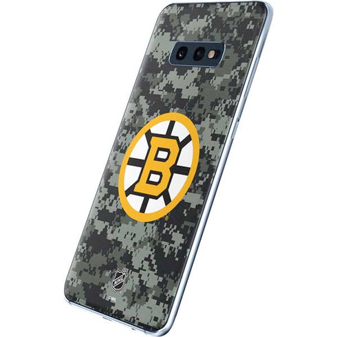 NHL Boston Bruins Camo Galaxy S10e Skin