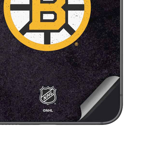 NHL Boston Bruins Distressed Galaxy S23 FE Skin