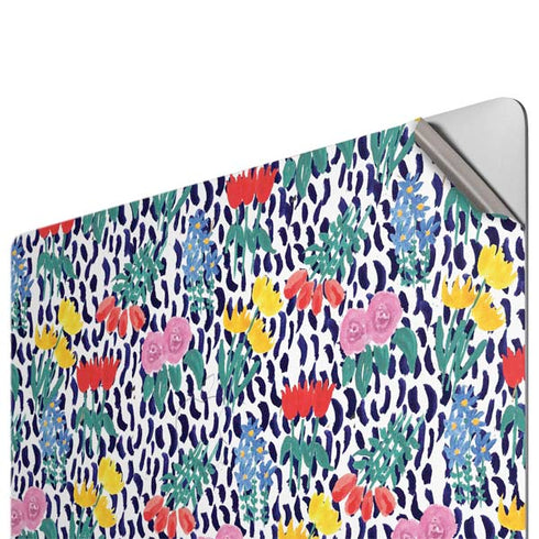 Bouffants and Broken Hearts Bouquets Print Apple MacBook Pro 16-inch Skin