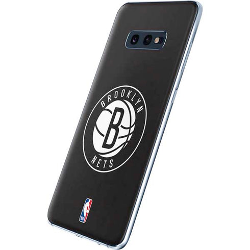 NBA Brooklyn Nets Distressed Galaxy S10e Skin