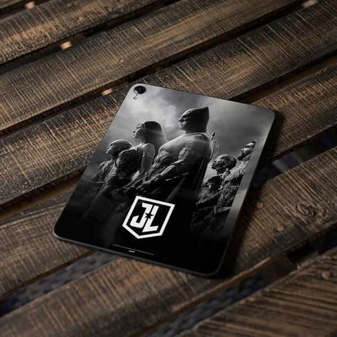 The Justice League (2017) Profile Characters Poster Apple iPad Pro Skin