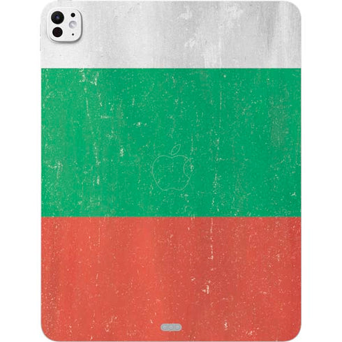 Bulgarian Flag Distressed iPad Pro 13in M4 (2024) Skin