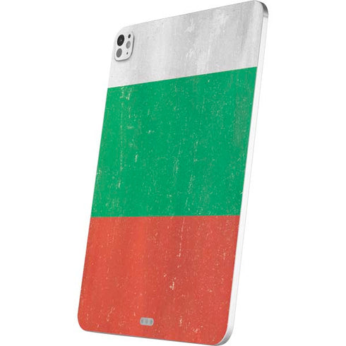 Bulgarian Flag Distressed iPad Pro 13in M4 (2024) Skin