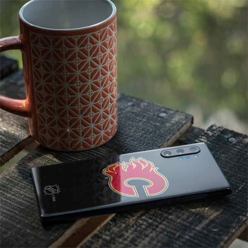 NHL Calgary Flames Distressed Galaxy Note 10 Plus Skin