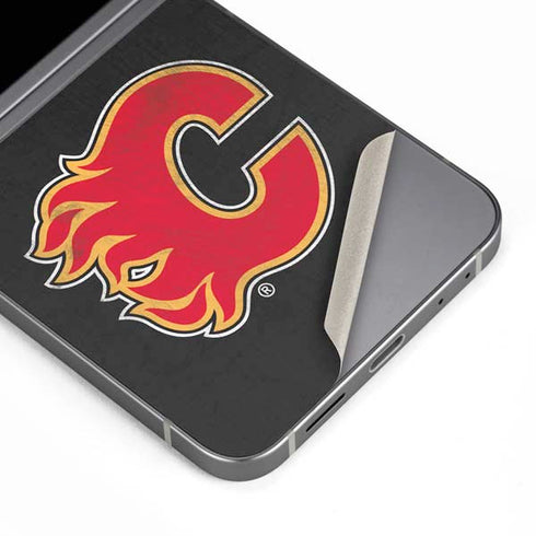 NHL Calgary Flames Distressed Galaxy Z Flip6 Skin