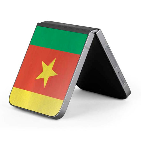 Cameroon Flag Distressed Galaxy Z Flip6 Skin