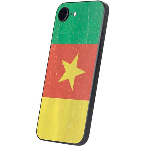 Cameroon Flag Distressed iPhone 16e Skin