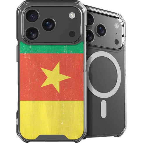 Cameroon Flag Distressed iPhone 18 Pro MagSafe Case