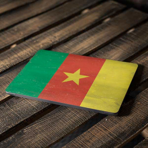 Cameroon Flag Distressed Apple MacBook Air Skin