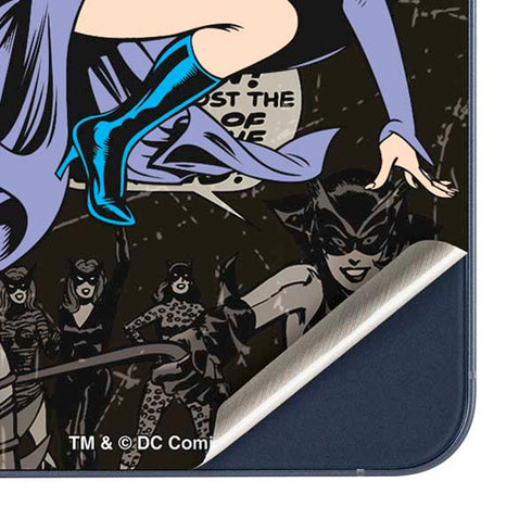 DC Comics Catwoman Vintage Action Pose Pattern Galaxy A35 5G Skin