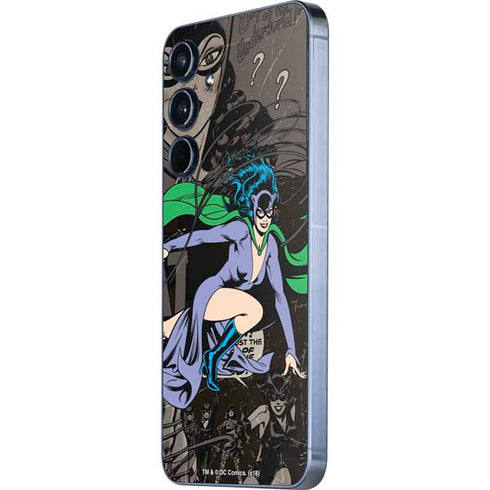 DC Comics Catwoman Vintage Action Pose Pattern Galaxy A36 5G Skin