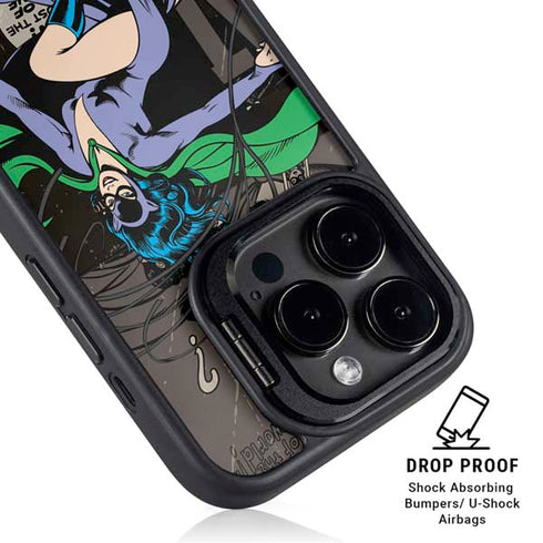 DC Comics Catwoman Vintage Action Pose Pattern iPhone 15 Pro Kickstand Case