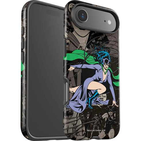 DC Comics Catwoman Vintage Action Pose Pattern iPhone 17 Air Impact Case