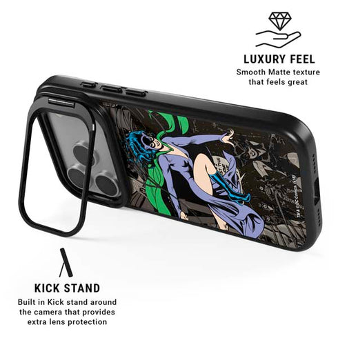 DC Comics Catwoman Vintage Action Pose Pattern iPhone 17 Pro Max Kickstand Case