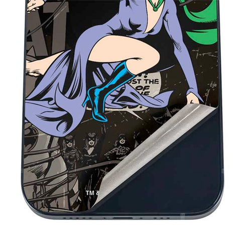 DC Comics Catwoman Vintage Action Pose Pattern iPhone 17 Skin