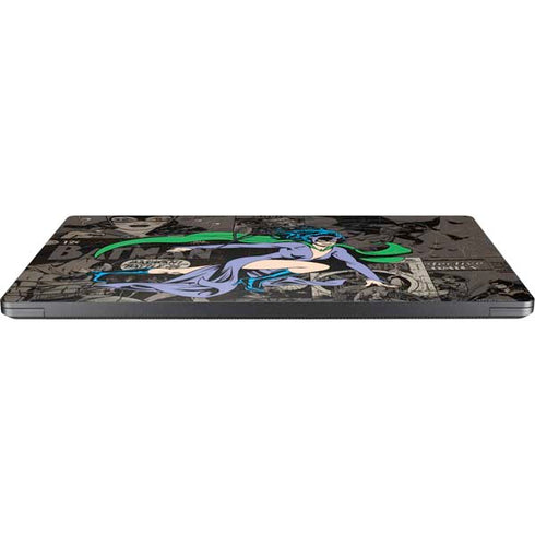 DC Comics Catwoman Vintage Action Pose Pattern Surface Laptop 7 13.8in Skin
