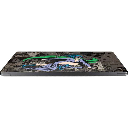 DC Comics Catwoman Vintage Action Pose Pattern Surface Laptop 7 15in Skin