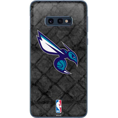 NBA Charlotte Hornets Dark Rust Galaxy S10e Skin