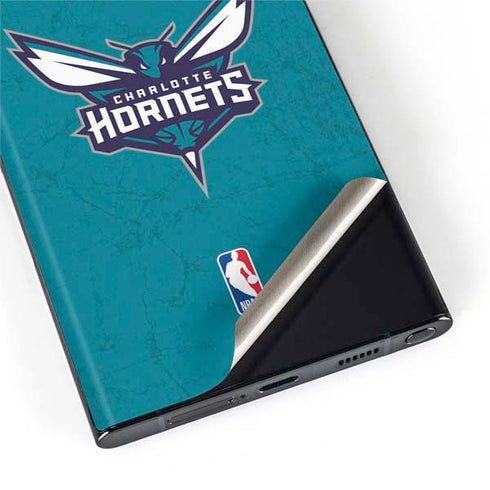 NBA Charlotte Hornets Distressed Galaxy S22 Ultra Skin