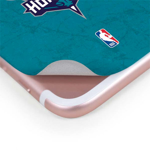 NBA Charlotte Hornets Distressed iPhone 7 Skin