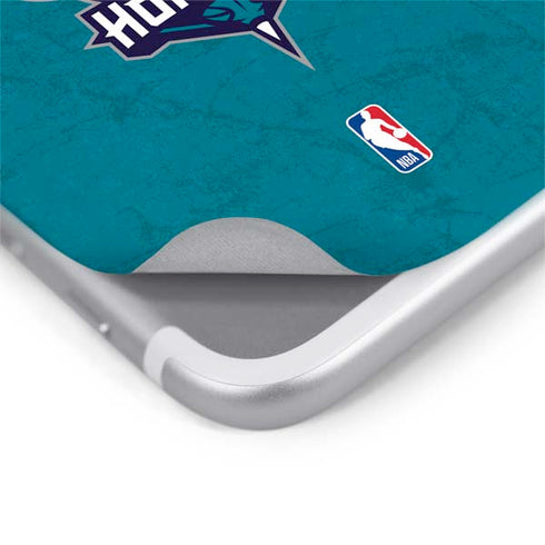 NBA Charlotte Hornets Distressed iPhone 8 Skin